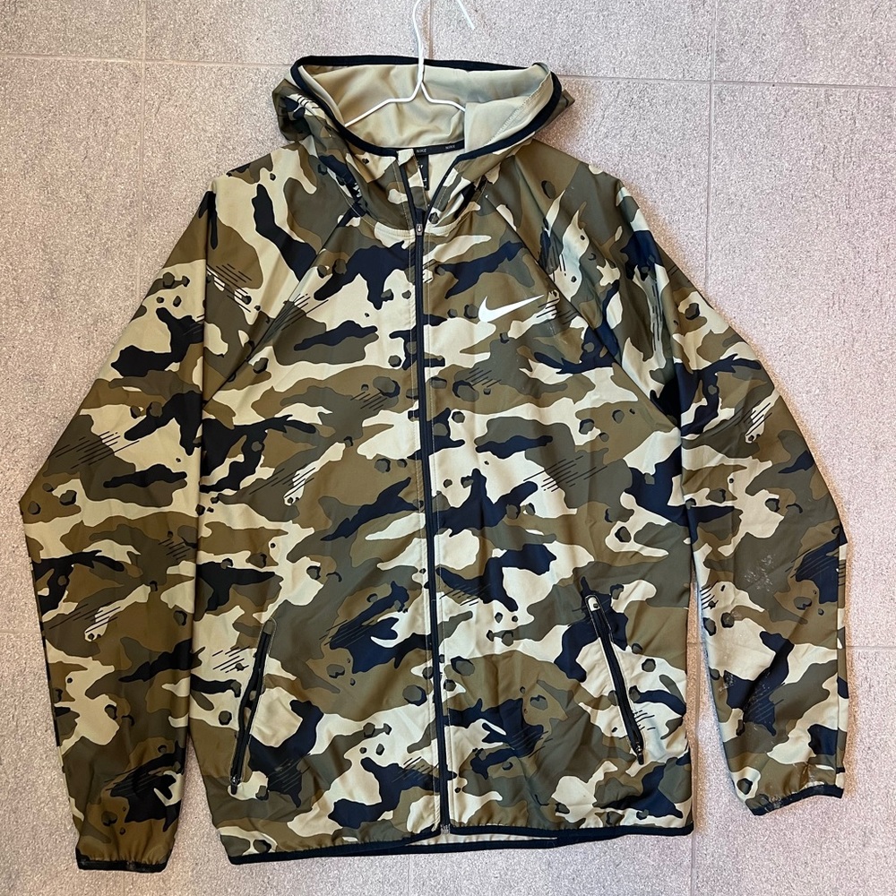 Nike Camo Windbreaker Large